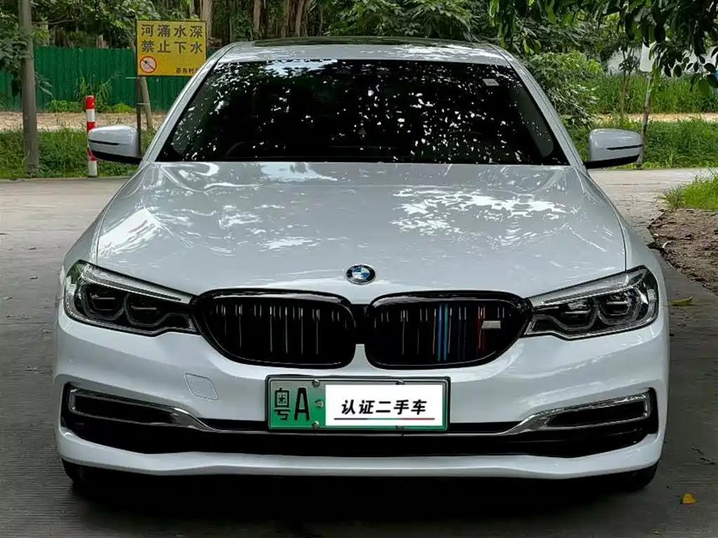 BMW 5 Series New Energy 2019 — фото 2