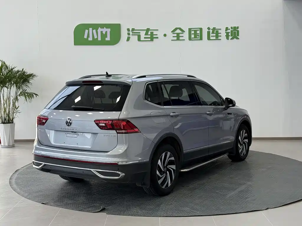 Volkswagen Tiguan L 2023 — фото 8