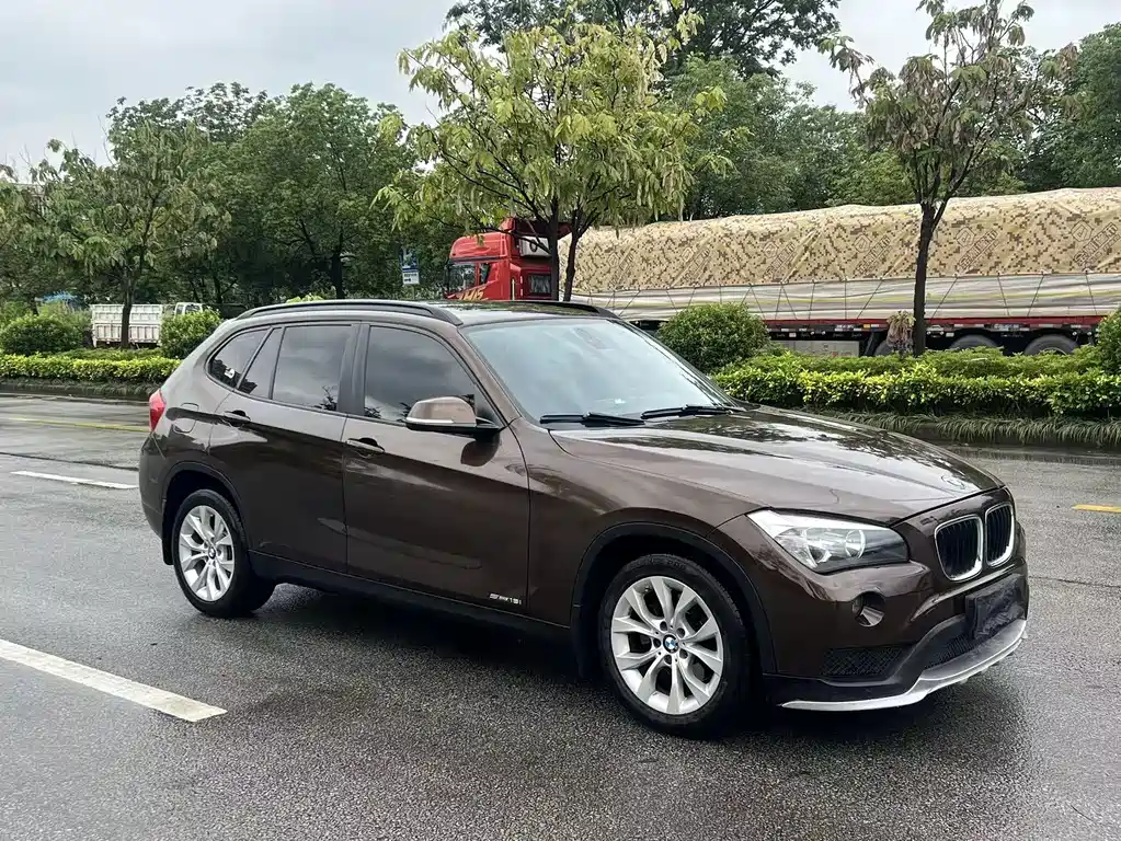 BMW X1 2014 — фото 3