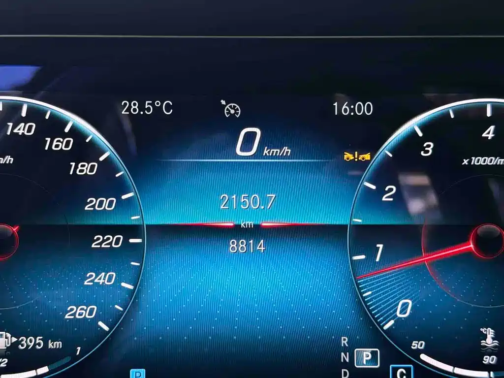 Mercedes-Benz E-Class 2023 — фото 12