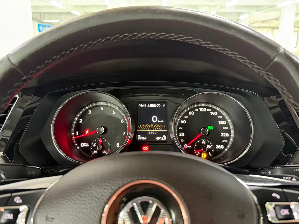 Volkswagen Tiguan L 2017 — фото 16