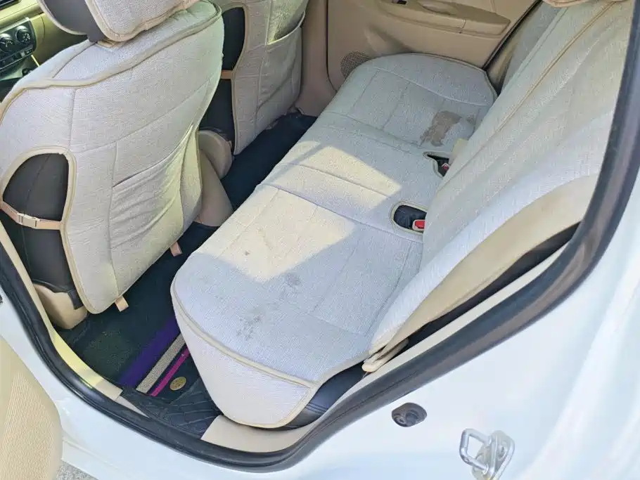 Toyota Yaris L 2014 — фото 11