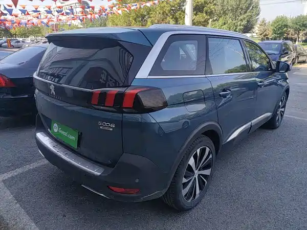 Peugeot 5008 2017