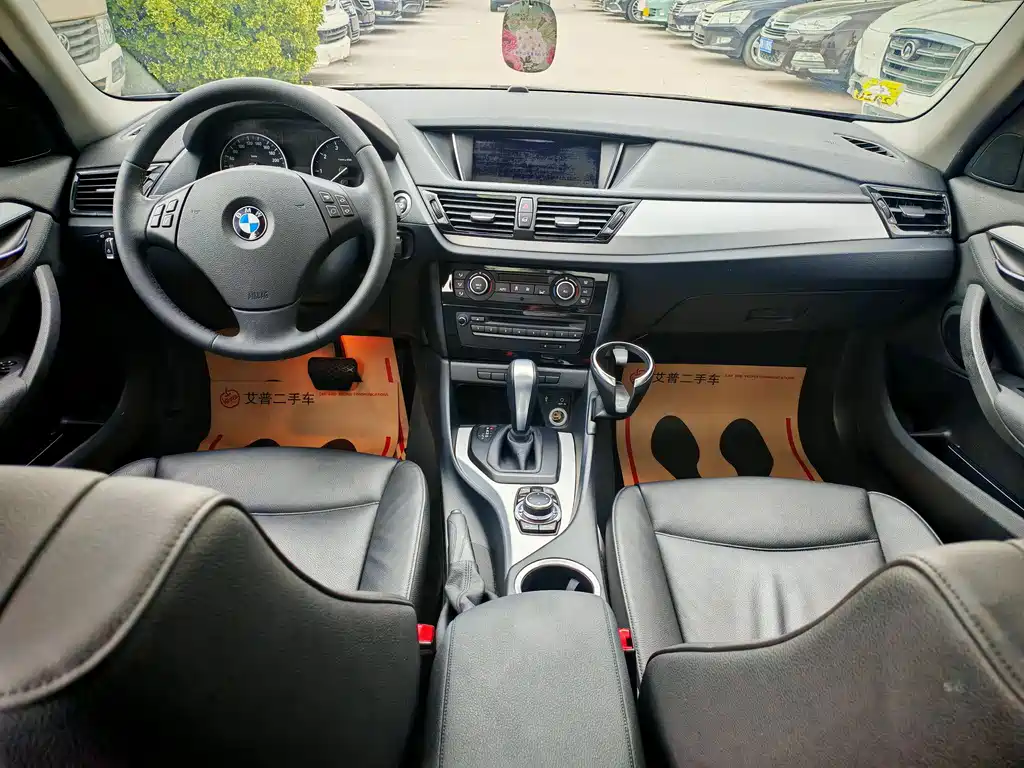 BMW X1 2014 — фото 16