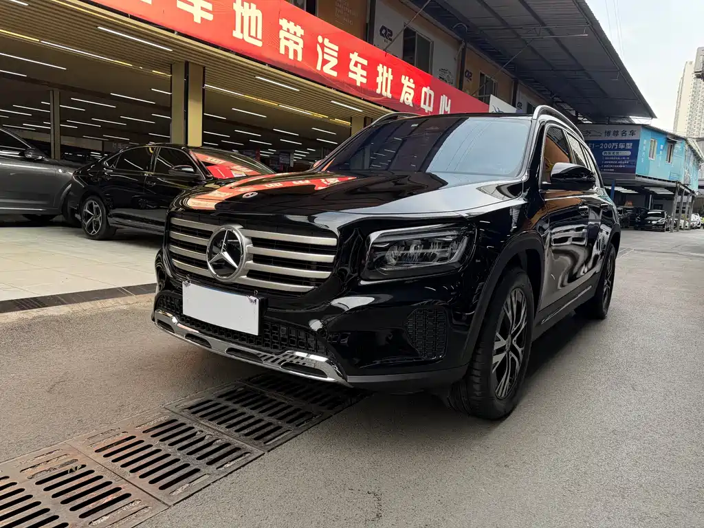 Mercedes-Benz GLB 2024