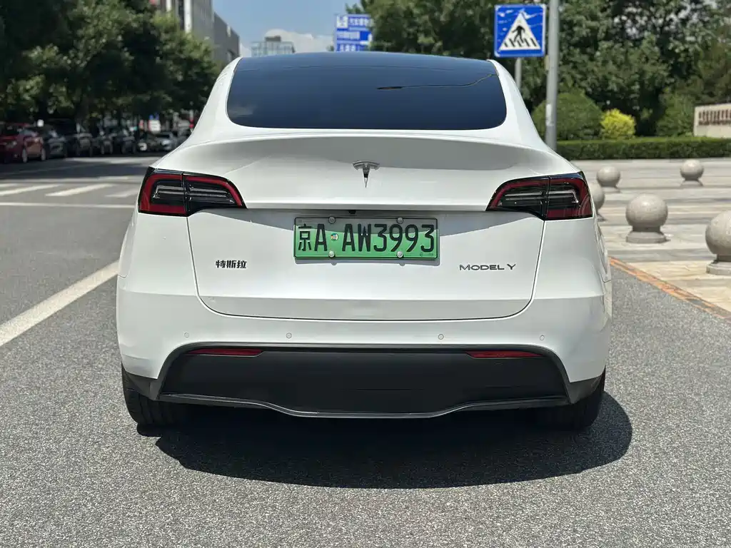 Tesla Model Y 2022 — фото 6