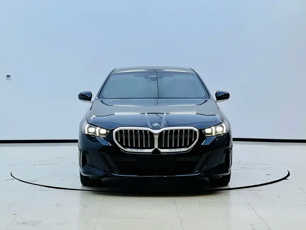 BMW 5 Series 2024