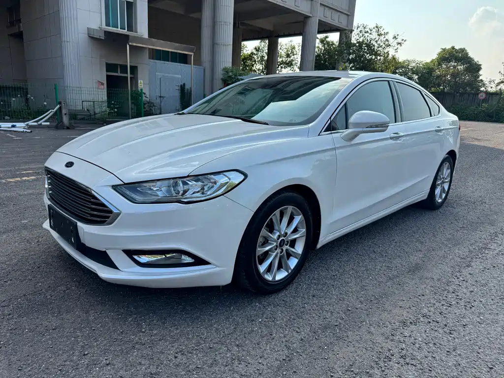 Ford Mondeo 2017 — фото 1