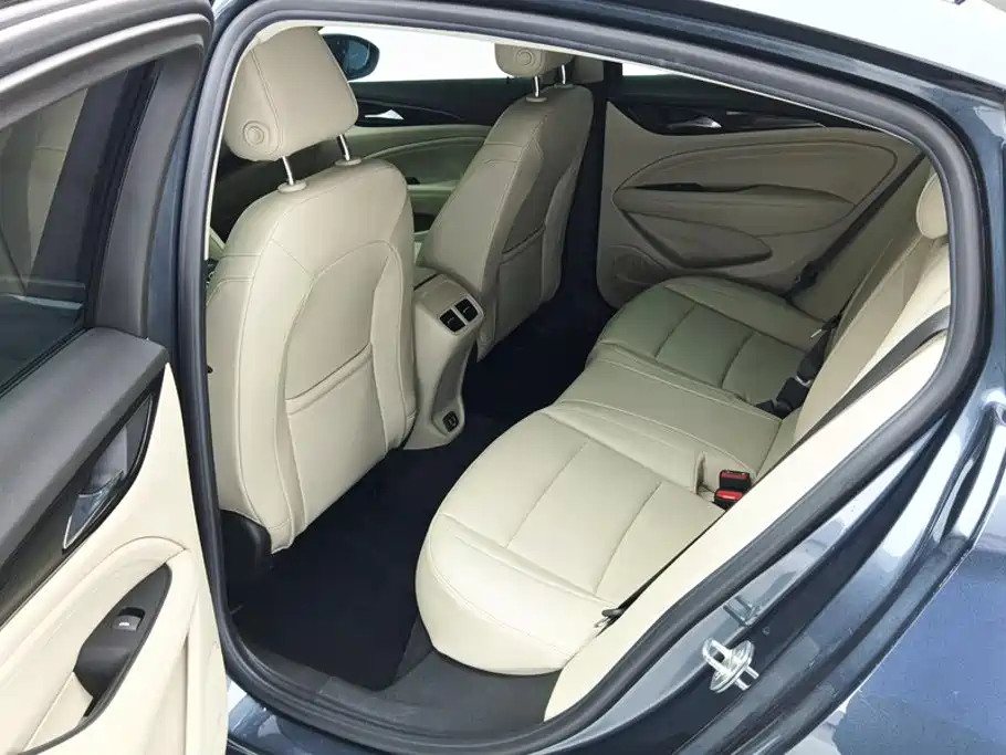 Buick Regal 2020 — фото 11