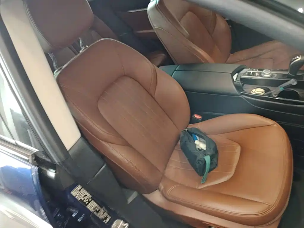 Maserati Levante 2018 — фото 25