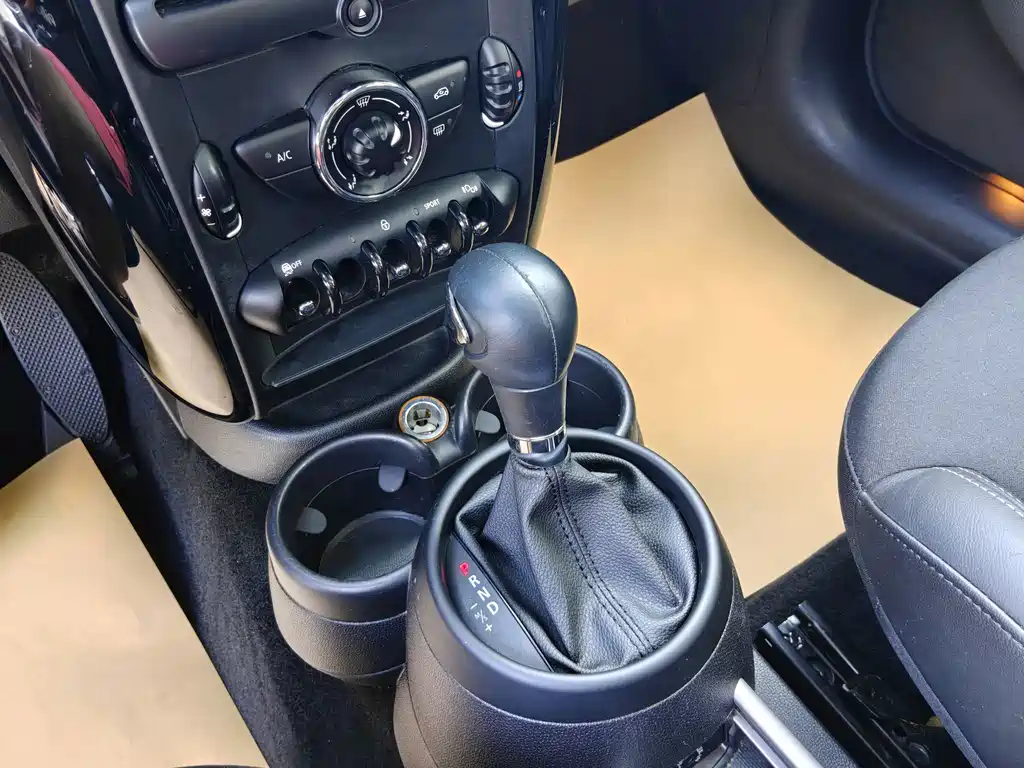 MINI Countryman 2015