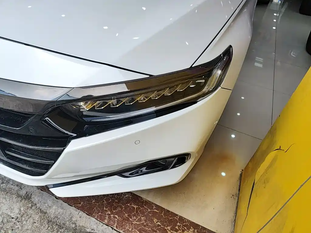 Honda Accord 2023 — фото 24