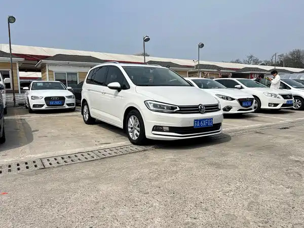 Volkswagen Touran 2016