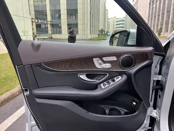 Mercedes-Benz GLC 2020