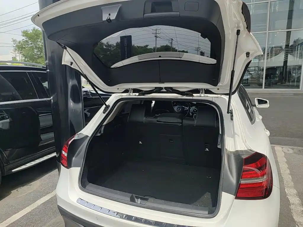 Mercedes-Benz GLA 2018 — фото 19