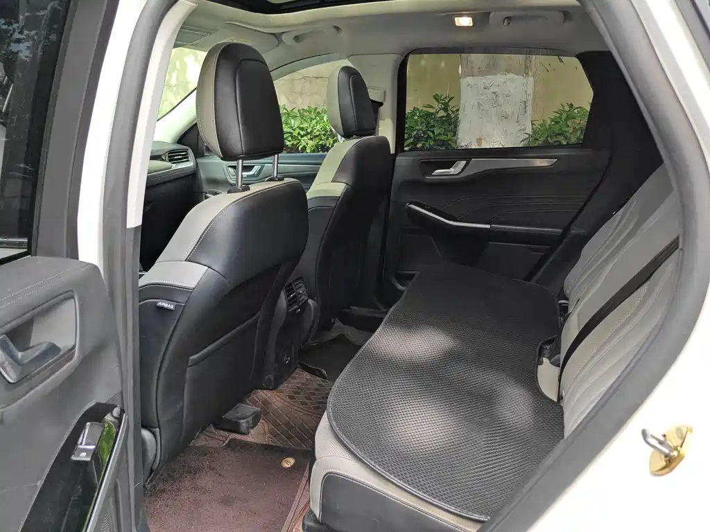 Ford Escape 2021 — фото 14