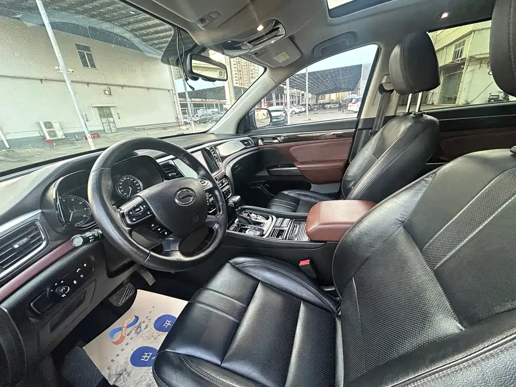 GAC Motor Trumpchi GS8 2019 — фото 9