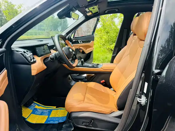 Geely Boyue L 2025