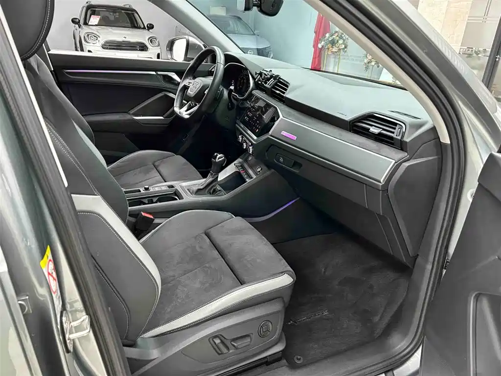 Audi Q3 2022 — фото 12