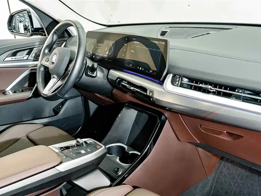 BMW X2 2025 — фото 17