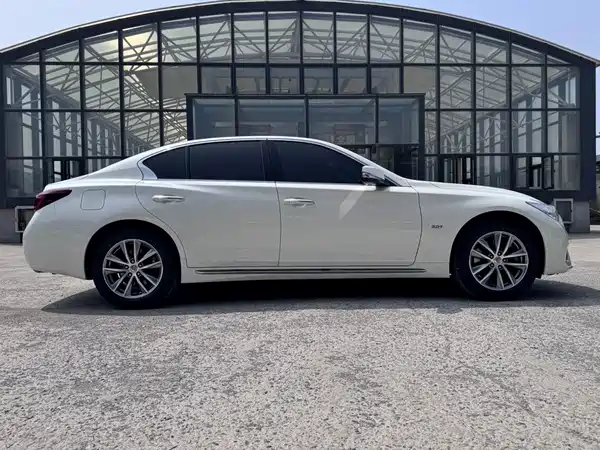 Infiniti Q50L 2020