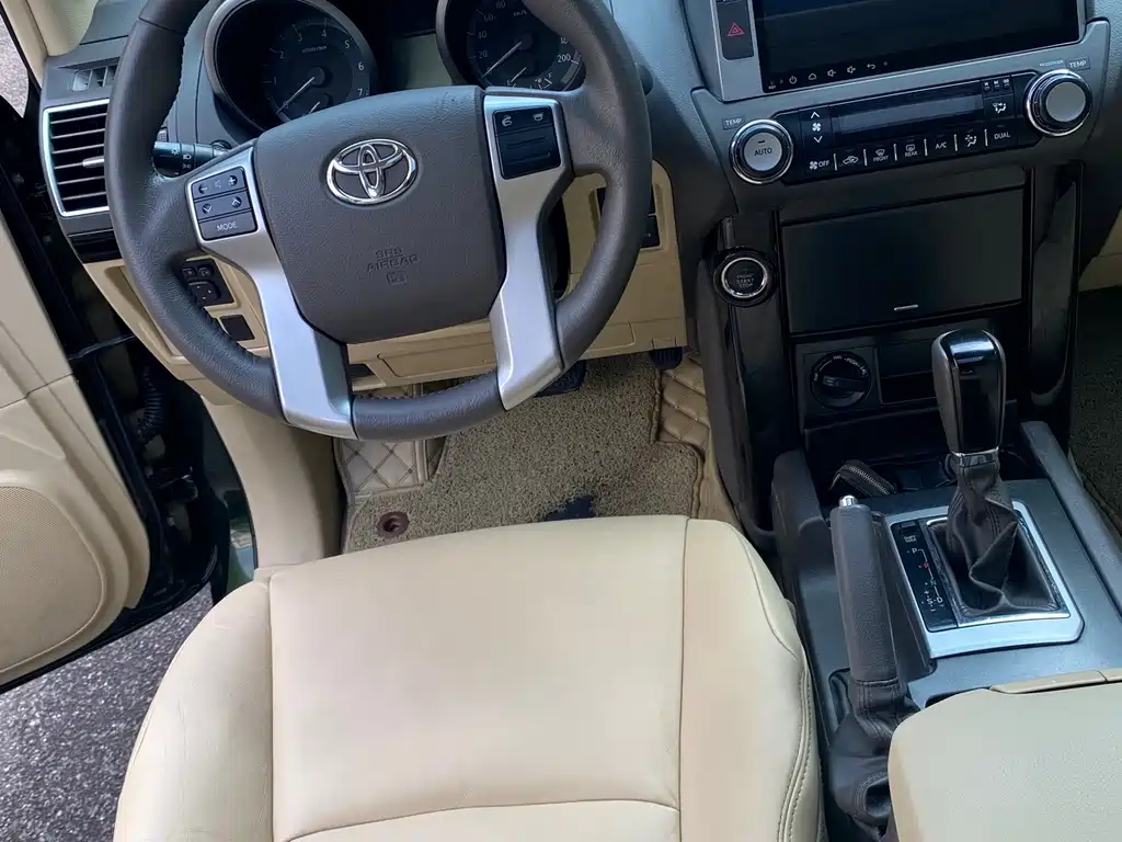 Toyota Prado 2017 — фото 10