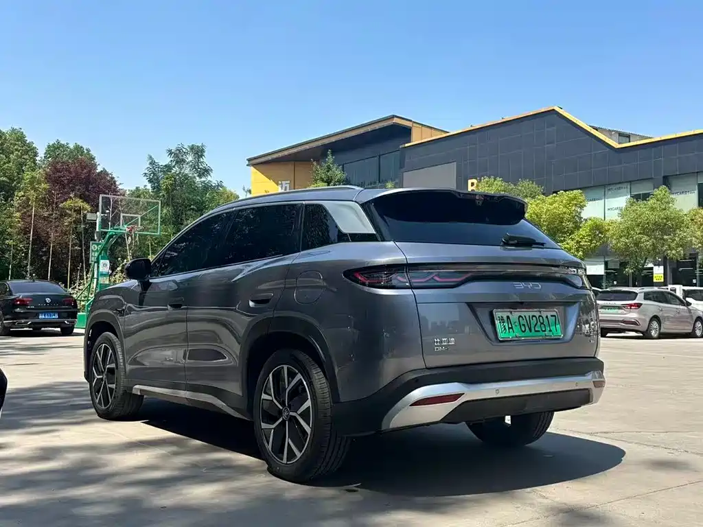 BYD L DM-i 2026 — фото 9