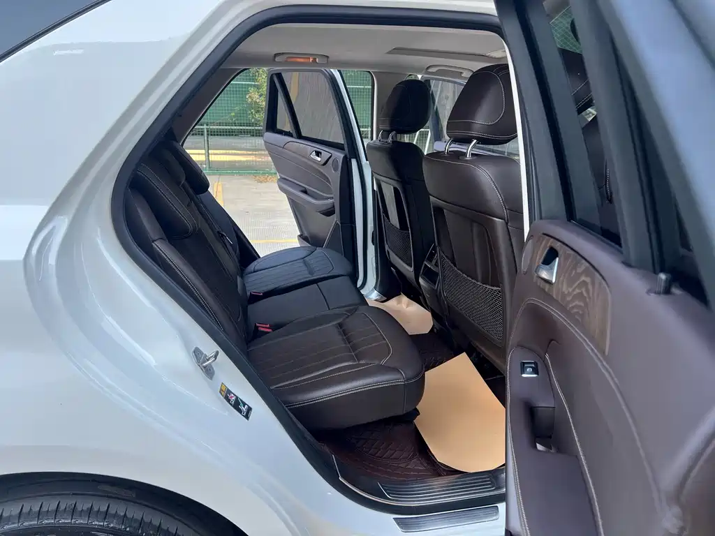 Mercedes-Benz GLE 2019 — фото 9