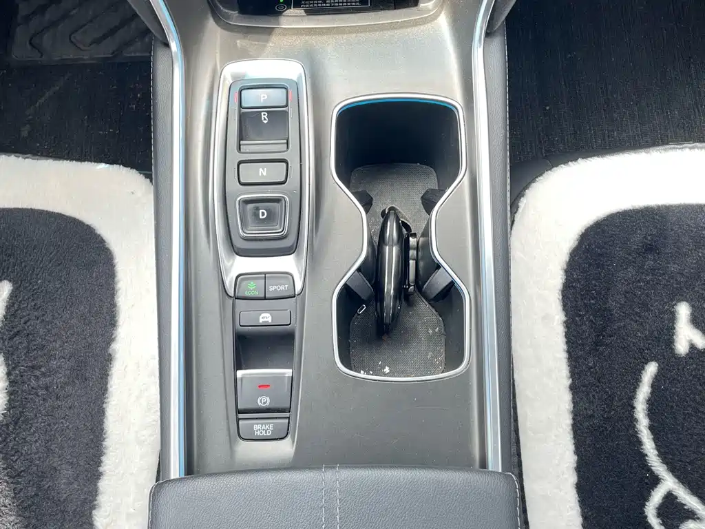 Honda Accord 2023 — фото 17
