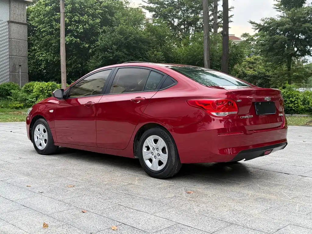 Chevrolet Cavalier 2018 — фото 14