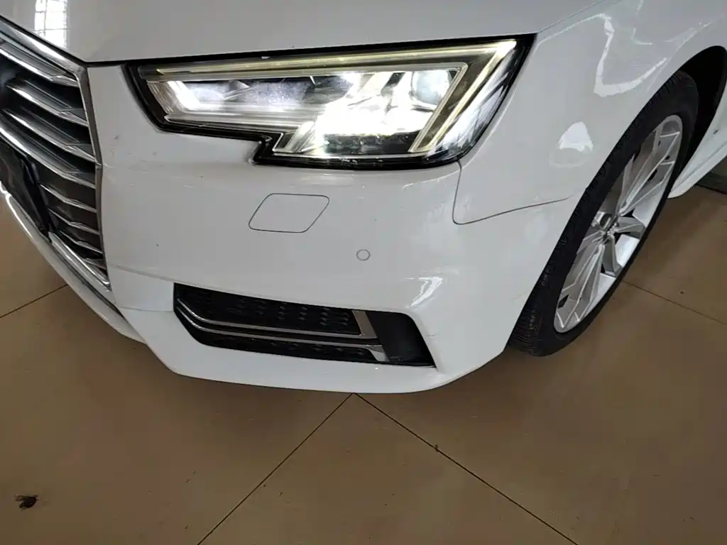 Audi A4L 2018 — фото 24