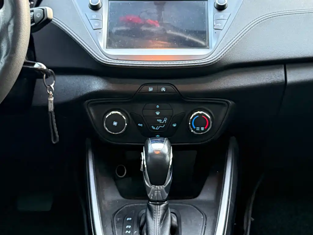 Ford Escort 2019 — фото 14
