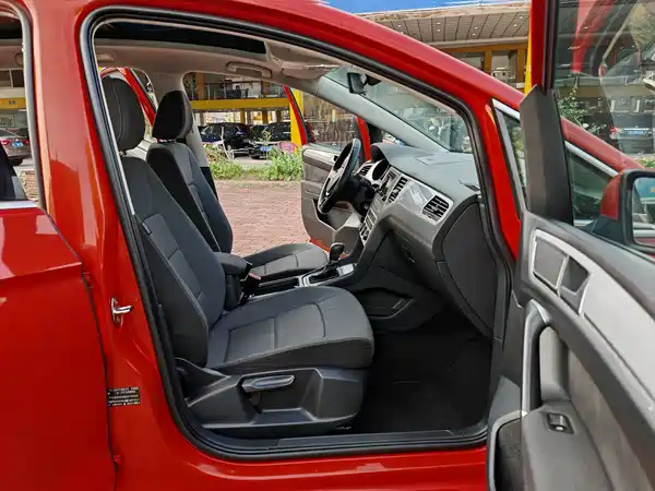 Volkswagen Golf Jialu 2016