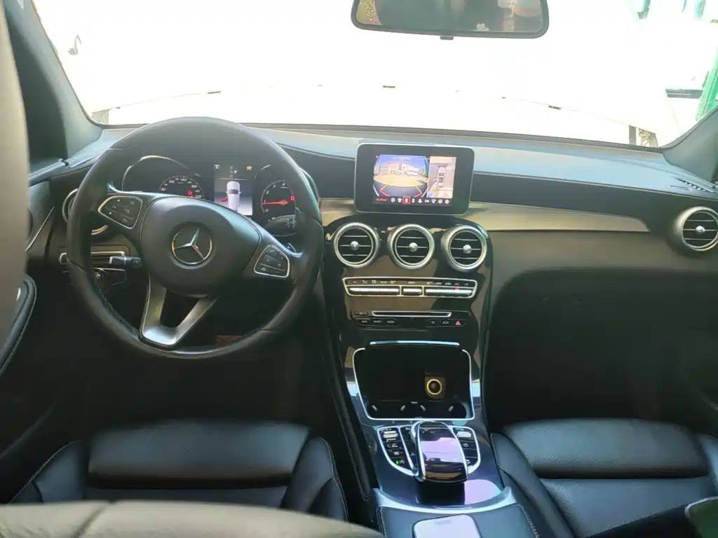 Mercedes-Benz GLC 2018 — фото 10