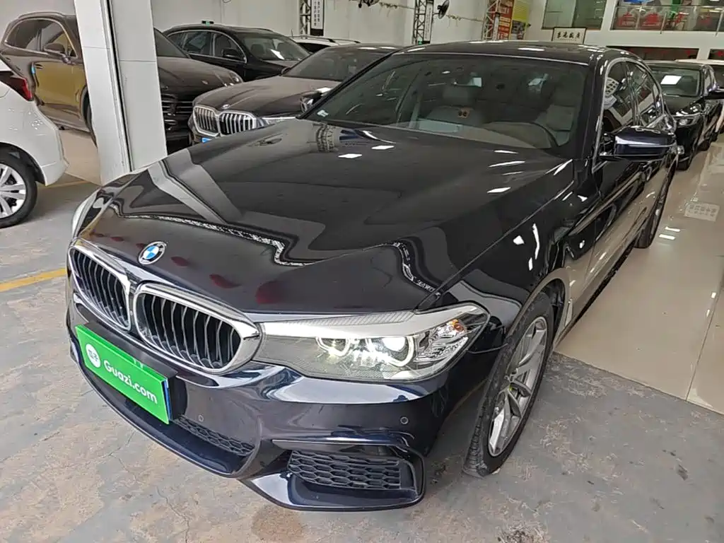 BMW 5 Series 2020 — фото 1