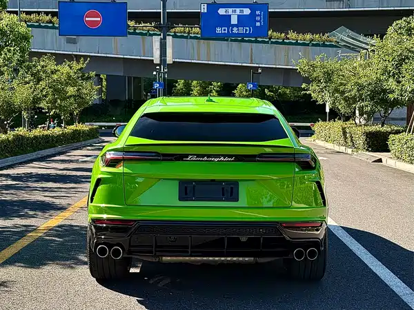 Lamborghini Urus 2023
