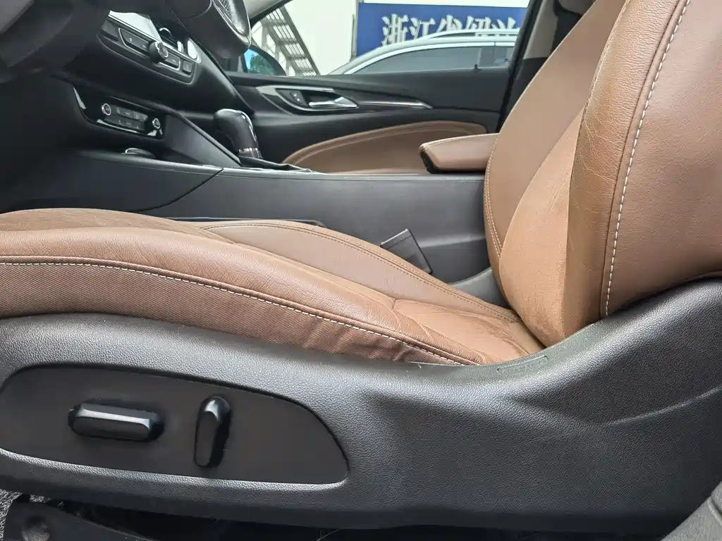 Buick Regal 2019 — фото 13