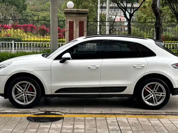 Porsche Macan 2015