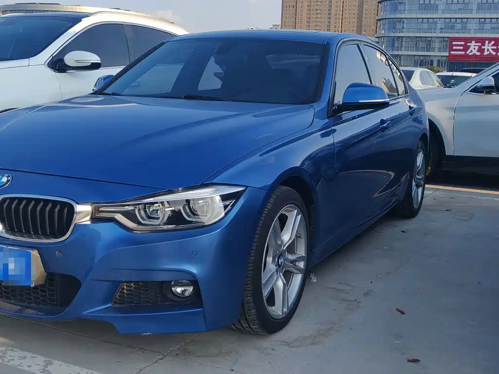 BMW 3 Series 2018 — фото 1