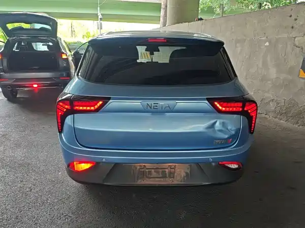 Neta V 2022