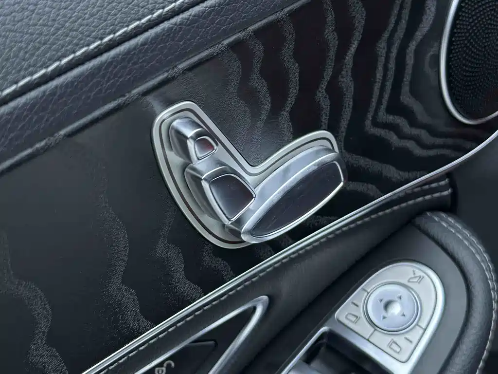 Mercedes-Benz C-Class 2019