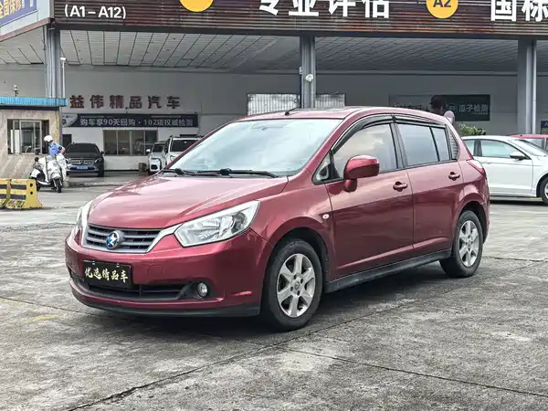 Venucia R50 2014