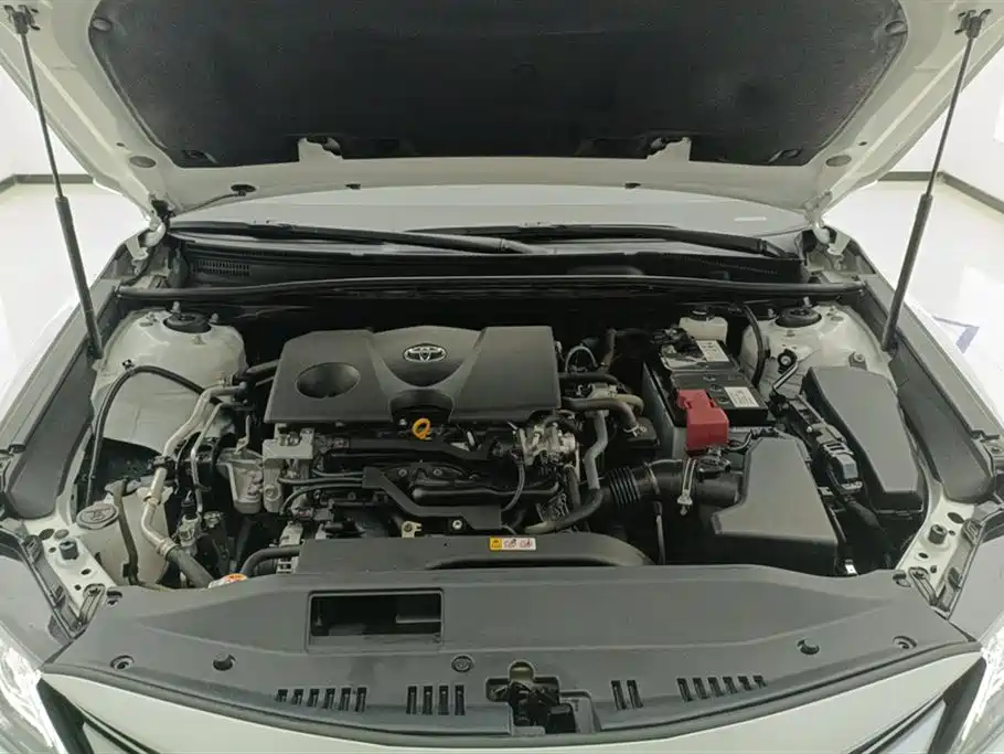 Toyota Camry 2023 — фото 10