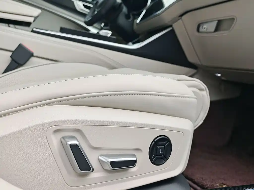 Audi A6L 2025 — фото 13
