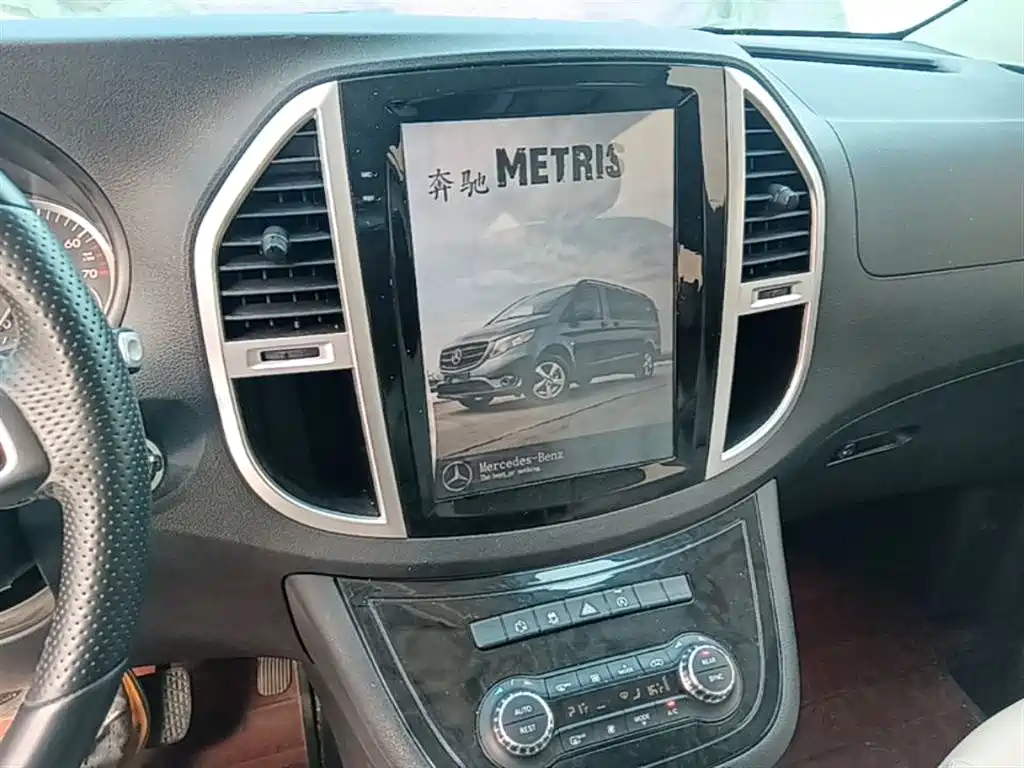 Mercedes-Benz Vito 2017 — фото 13