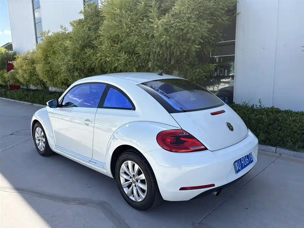 Volkswagen Beetle 2014 — фото 12