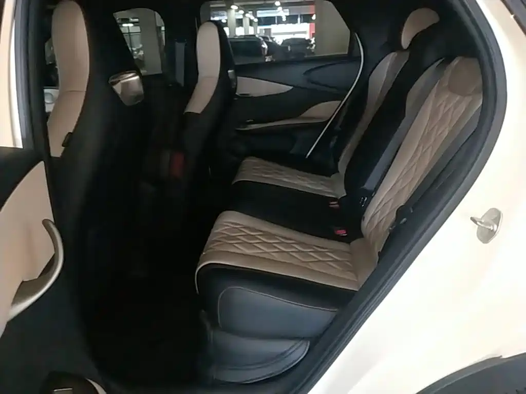 BYD Dolphin 2023 — фото 17