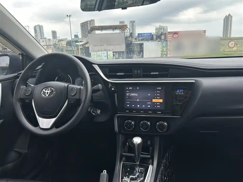 Toyota Corolla 2019 — фото 11