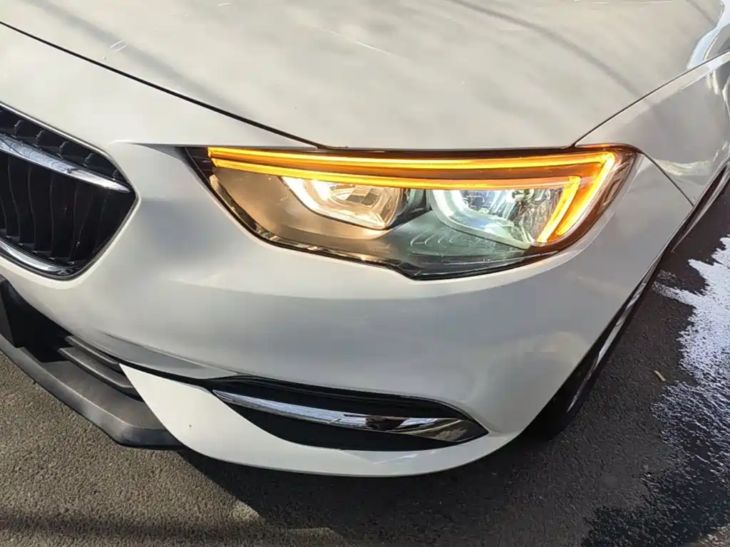 Buick Regal 2018 — фото 24