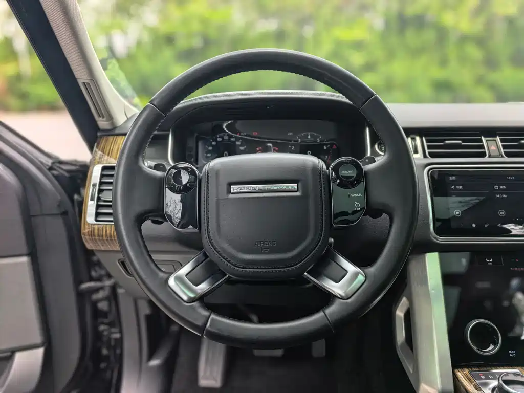 Land Rover Range Rover 2018 — фото 20